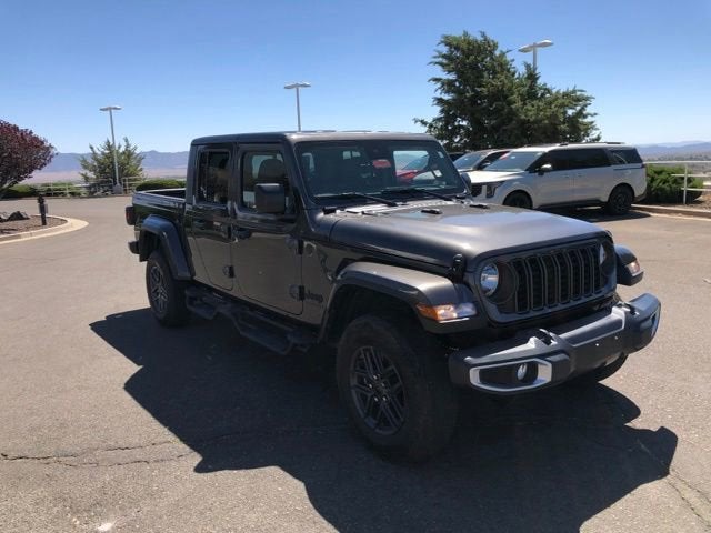 2024 Jeep Gladiator Sport S