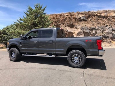 2017 Ford Super Duty F-250 SRW Lariat
