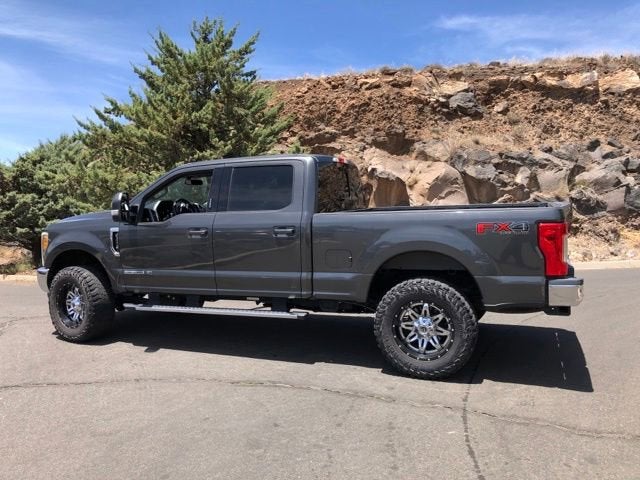 2017 Ford Super Duty F-250 SRW Lariat