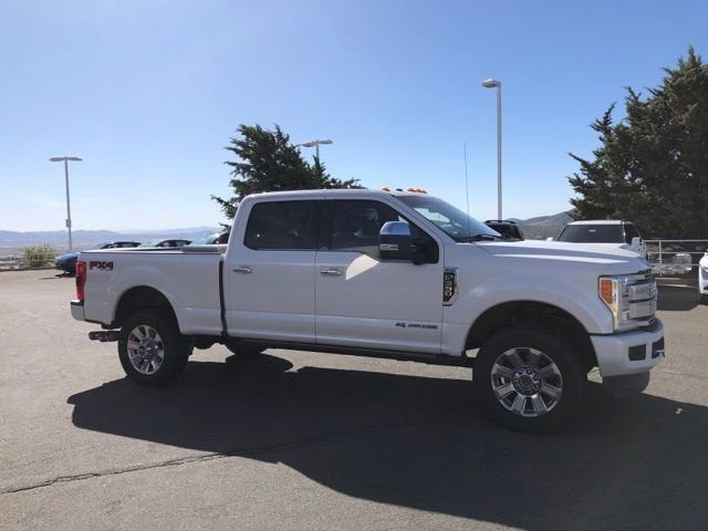 2017 Ford Super Duty F-350 SRW Platinum