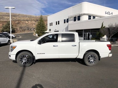 2021 Nissan Titan SV