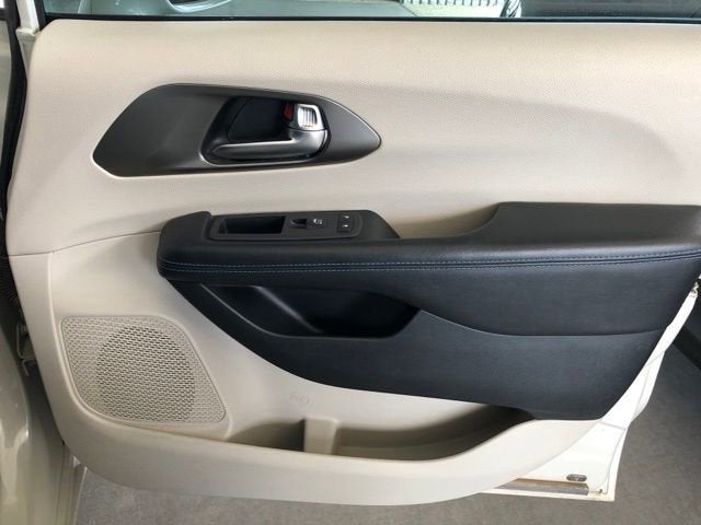 2021 Chrysler Pacifica Touring