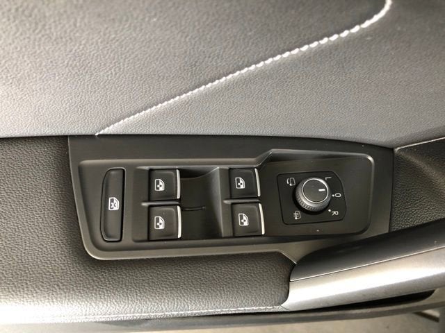 2022 Volkswagen Tiguan SEL R-Line
