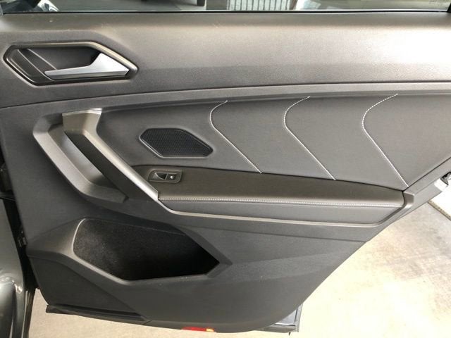 2022 Volkswagen Tiguan SEL R-Line