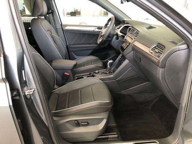 2022 Volkswagen Tiguan SEL R-Line