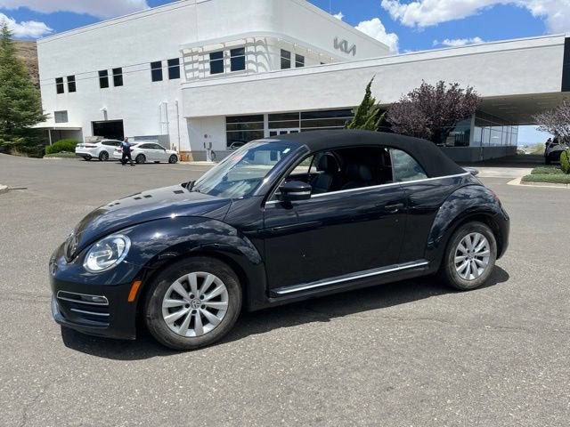 2018 Volkswagen Beetle Convertible Base