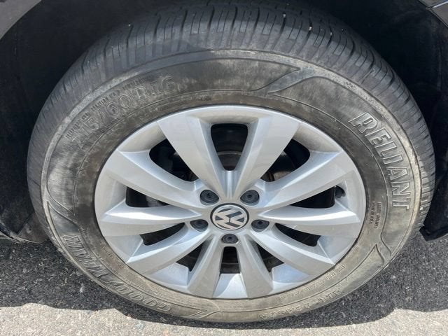 2018 Volkswagen Beetle Convertible Base