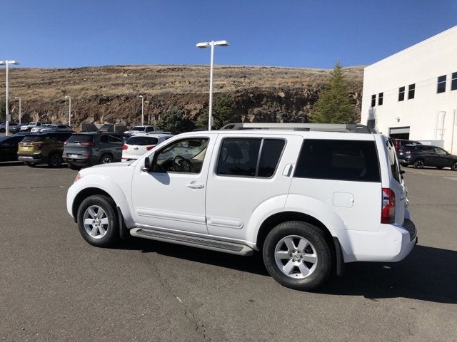 2012 Nissan Pathfinder SV