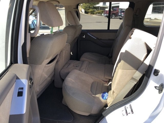 2012 Nissan Pathfinder SV