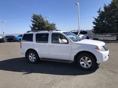 2012 Nissan Pathfinder SV