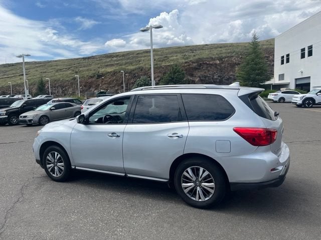 2019 Nissan Pathfinder SV