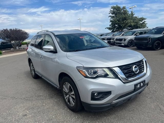 2019 Nissan Pathfinder SV