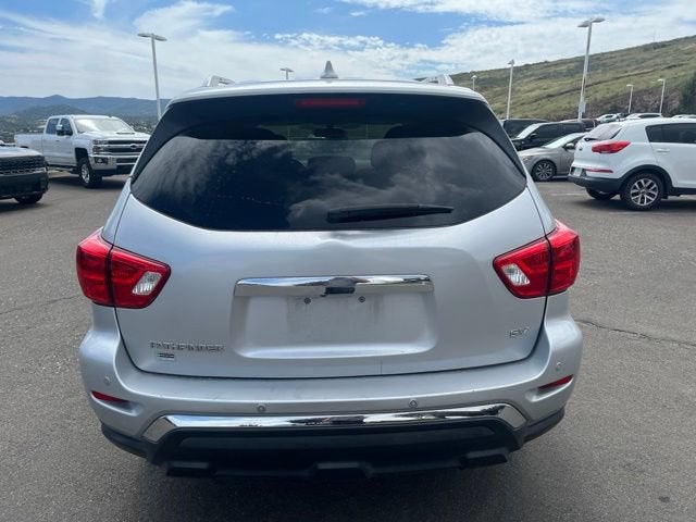 2019 Nissan Pathfinder SV
