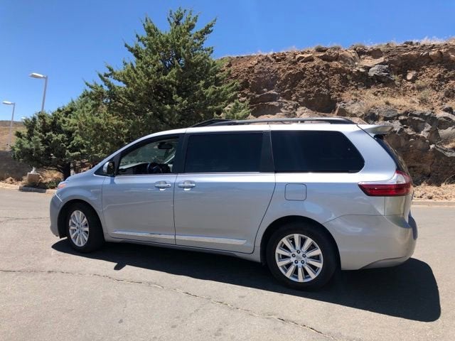 2017 Toyota Sienna Limited Premium