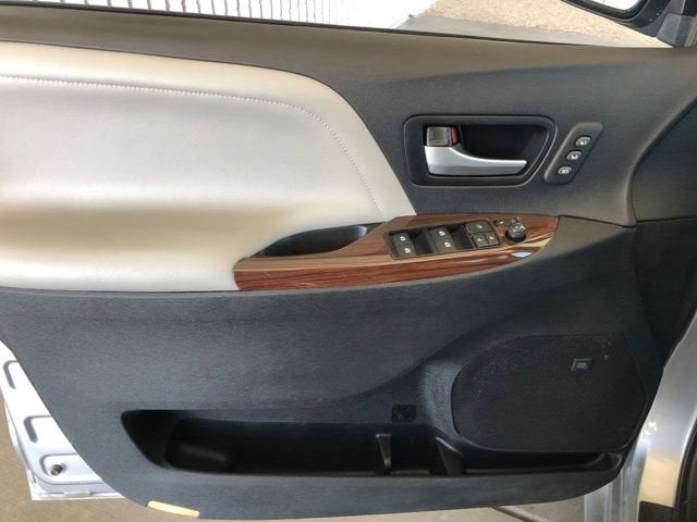 2017 Toyota Sienna Limited Premium