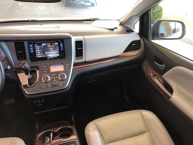 2017 Toyota Sienna Limited Premium