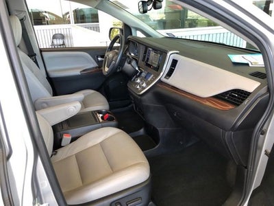 2017 Toyota Sienna Limited Premium