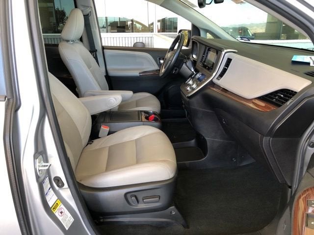 2017 Toyota Sienna Limited Premium