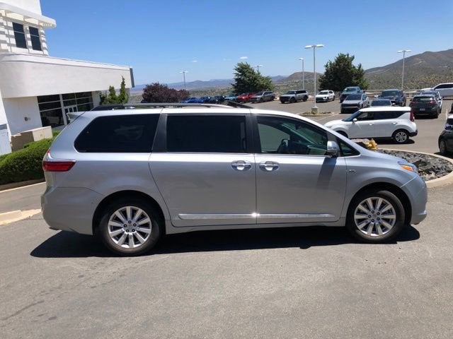 2017 Toyota Sienna Limited Premium