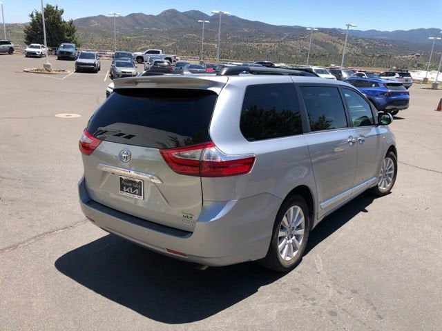 2017 Toyota Sienna Limited Premium