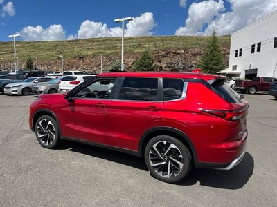 2024 Mitsubishi Outlander SE