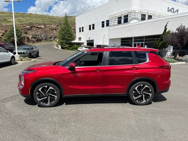 2024 Mitsubishi Outlander SE