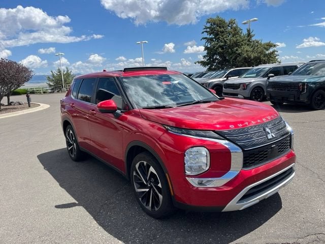 2024 Mitsubishi Outlander SE