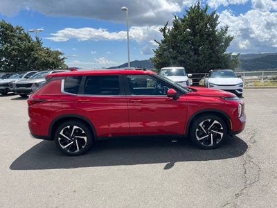 2024 Mitsubishi Outlander SE