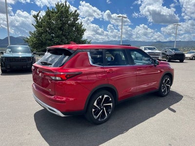 2024 Mitsubishi Outlander SE