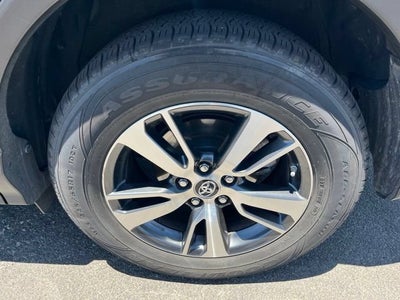 2017 Toyota RAV4 XLE