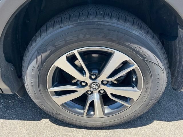2017 Toyota RAV4 XLE