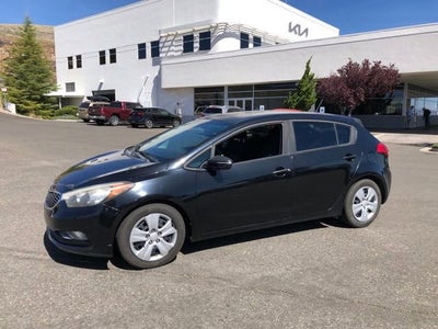 2016 Kia Forte 5-Door LX