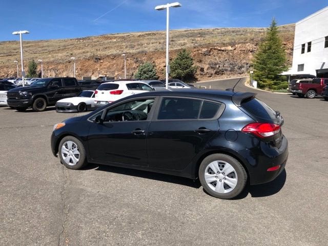 2016 Kia Forte 5-Door LX