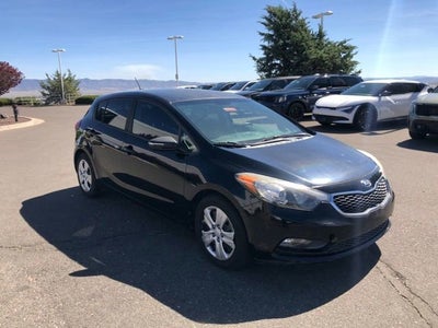 2016 Kia Forte 5-Door LX