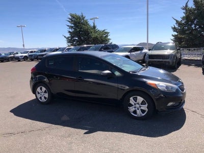 2016 Kia Forte 5-Door LX
