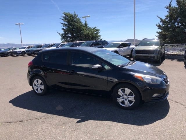 2016 Kia Forte 5-Door LX
