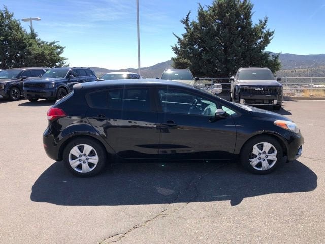 2016 Kia Forte 5-Door LX