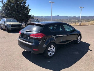 2016 Kia Forte 5-Door LX