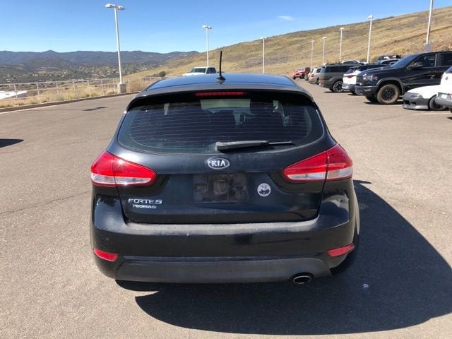 2016 Kia Forte 5-Door LX