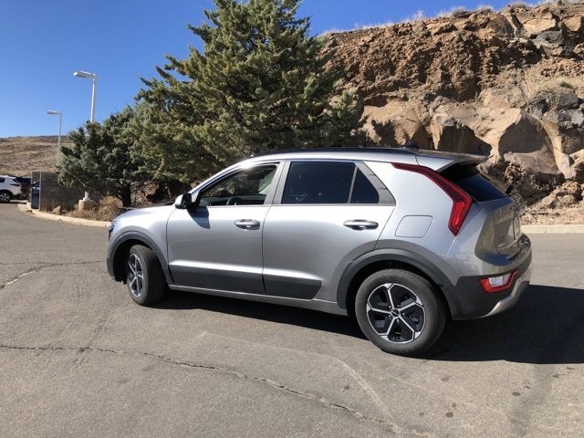 2024 Kia Niro LX