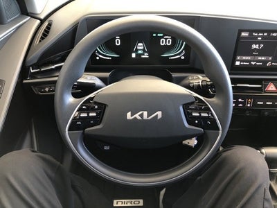 2024 Kia Niro LX