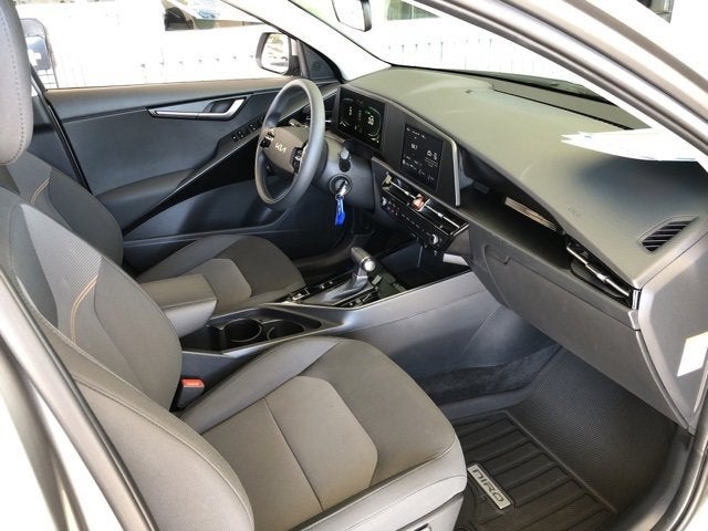 2024 Kia Niro LX