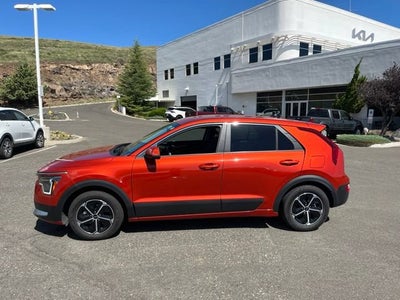 2023 Kia Niro LX