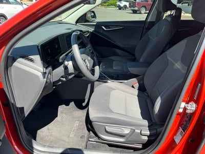 2023 Kia Niro LX