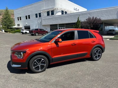 2023 Kia Niro LX
