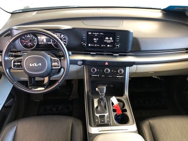2024 Kia Carnival LX