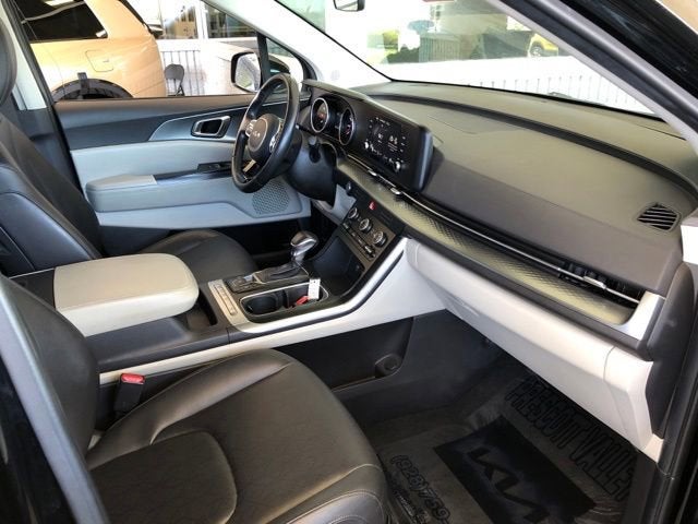 2024 Kia Carnival LX