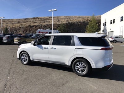 2024 Kia Carnival LX