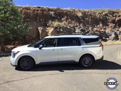 2025 Kia Carnival SX