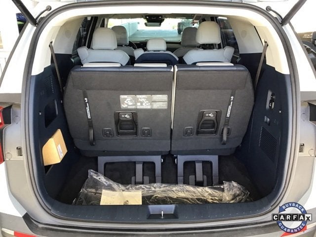 2025 Kia Carnival SX